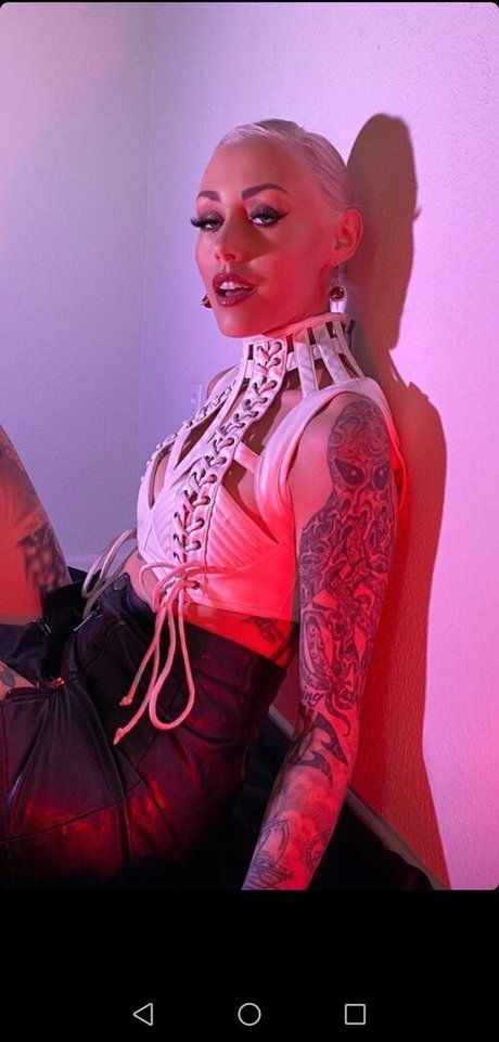 Shonda Laurelee Mackey モデル 写真