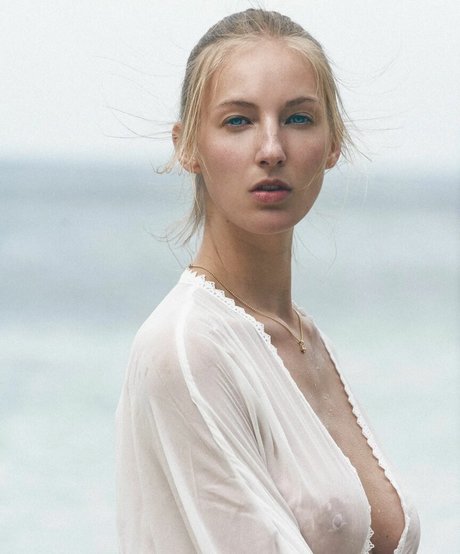 乳首オーガズム オンリーファンズ xxx 写真