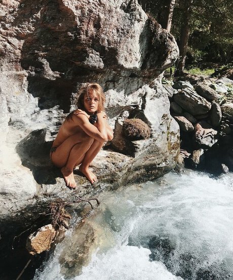 Chloe Kian 完璧なモデル 画像