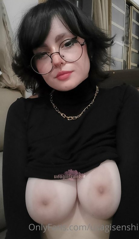 スペードのクイーン オンリーファンズ アート裸 画像