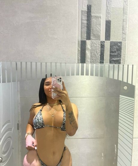 Darlyn Castillo スター xxx 写真