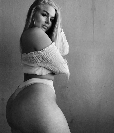 BBWヌードオンリーファンズ 無料セックス 写真