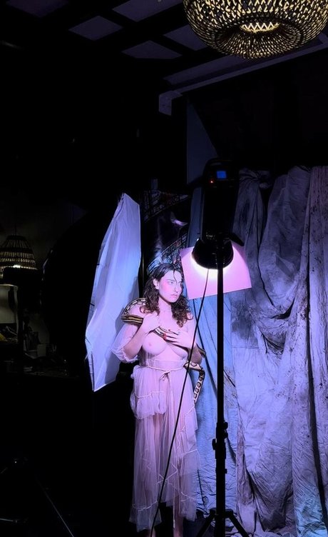 柔軟なティーンオンリーファン 美しい裸 写真