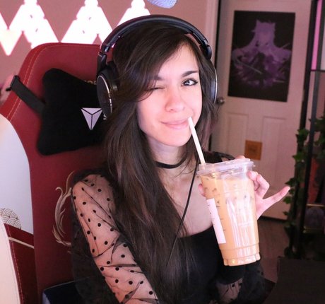 MaryMaybe セクシーモデル 画像