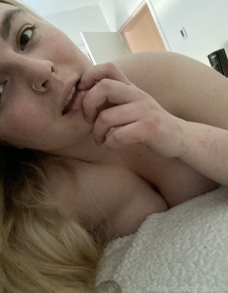 キッチンセックスオンリーファンズ ポルノ 画像