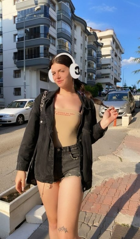 お尻を広げるオンリーファンズ 限定 画像