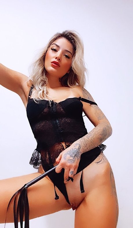 シャワー3P オンリーファンズ セックス 写真