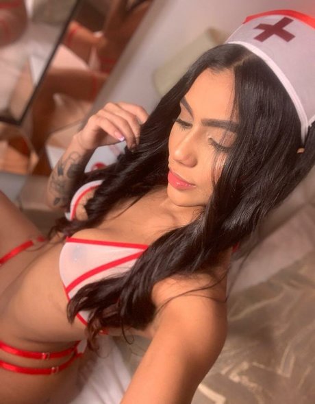 Paloma Salvatore スター 裸 写真