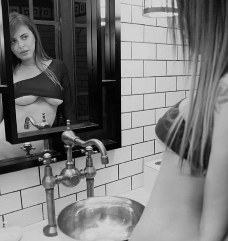 Silvina Luna セクシーモデル 画像