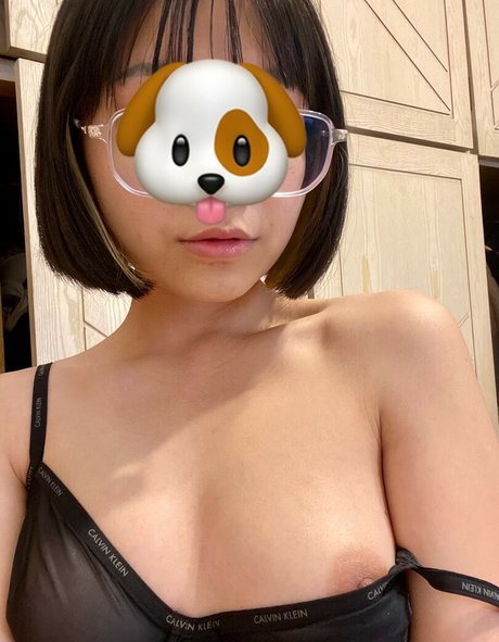 geneegene ポルノモデル 画像