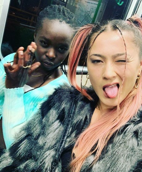 Gronya Somerville セックスポルノスター 写真