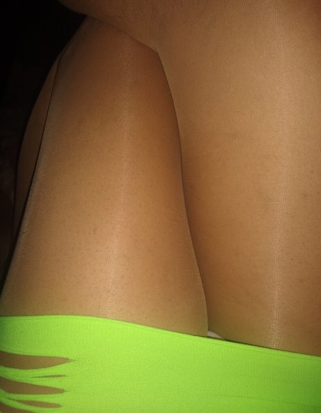 巨尻オンリーファン セクシーヌード 画像