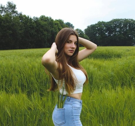 最もホットなティーンオンリーファン 素敵 写真