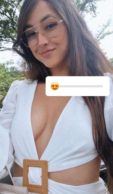 Kamiila BSF 完璧な女優 写真