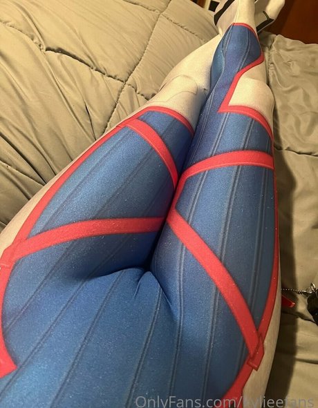 KylieeOW 最高のスター 画像