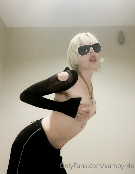 レズビアン誘惑オンリーファンズ 可愛い 写真