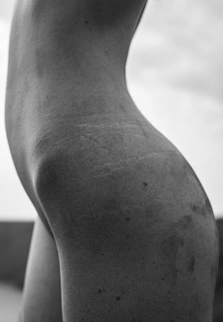 乳首オーガズム オンリーファンズ HD 写真