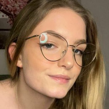 軍事オンリーファンズ トップ 写真