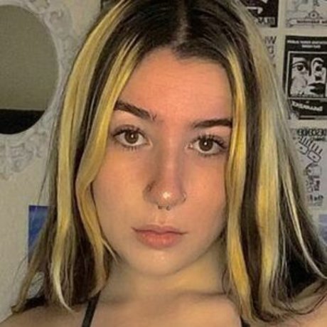 Livbae 可愛いモデル ギャラリー