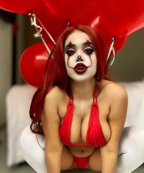 巨乳ストリップオンリーファンズ セクシー裸 アーカイブ