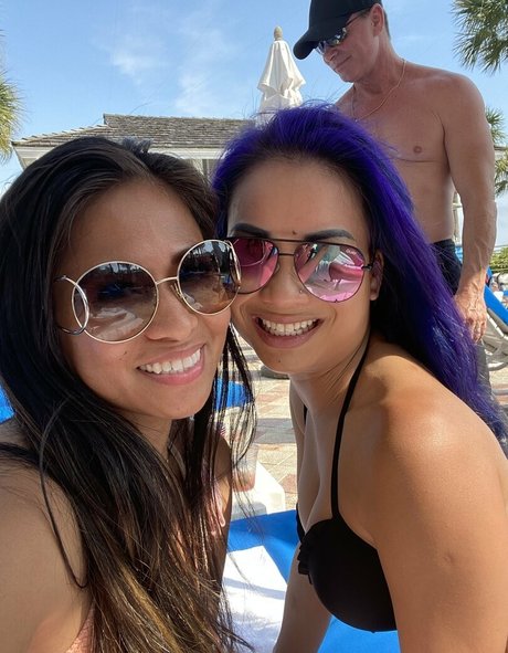 カムフィートオンリーファンズ 美しい裸 写真