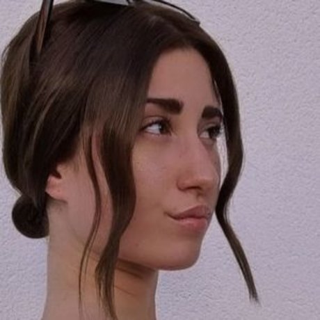 Astrid Guy 独占ポルノスター 画像