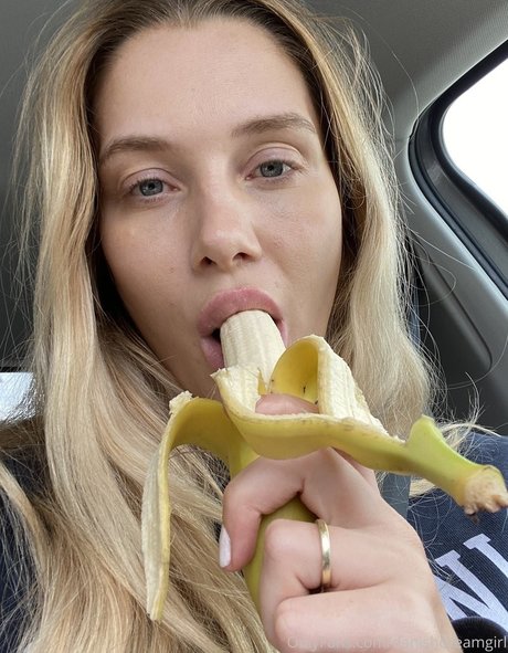 Anna Opsal ポルノモデル 画像