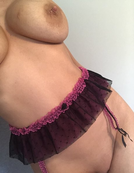 Anna Opsal ヌード女優 写真