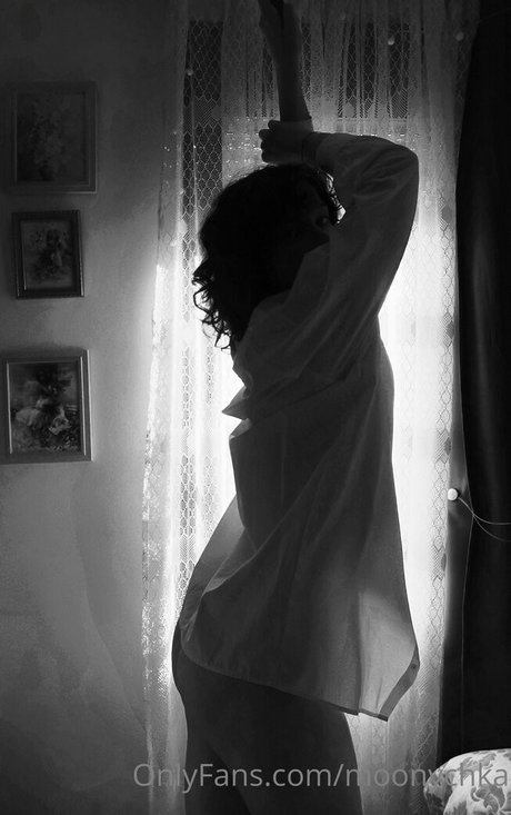 Moonychka スター ヌード 写真