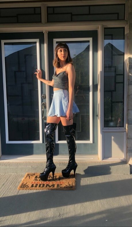 Jasdeep Johal 美しいポルノスター 写真