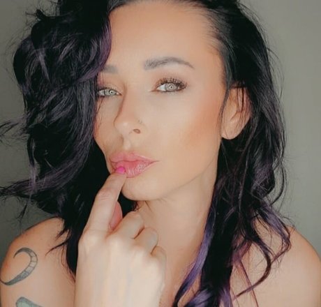 Amy Nichole ヌードモデル 写真