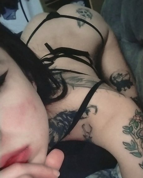 emmyan purr セクシーモデル 写真