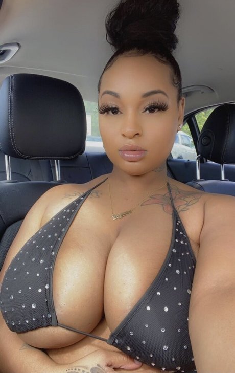 Itsnayhoee ホットなポルノスター 写真