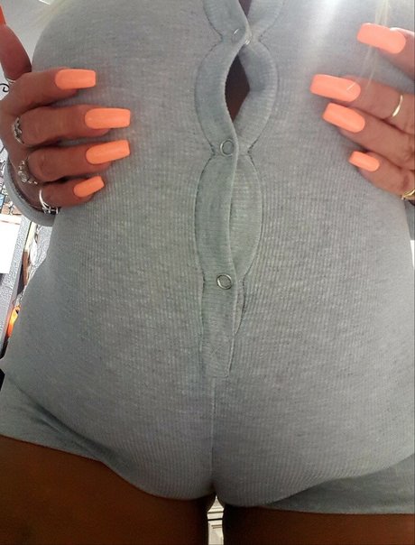 軍事オンリーファンズ アダルト無料 写真