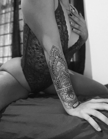 Victoria Escala ポルノスター 高品質 画像