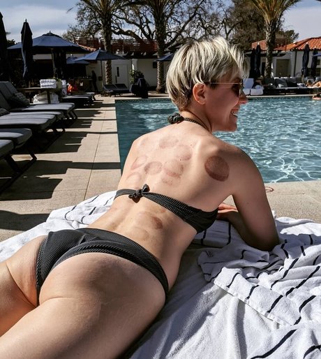 Hannah Hart スターセックス ギャラリー