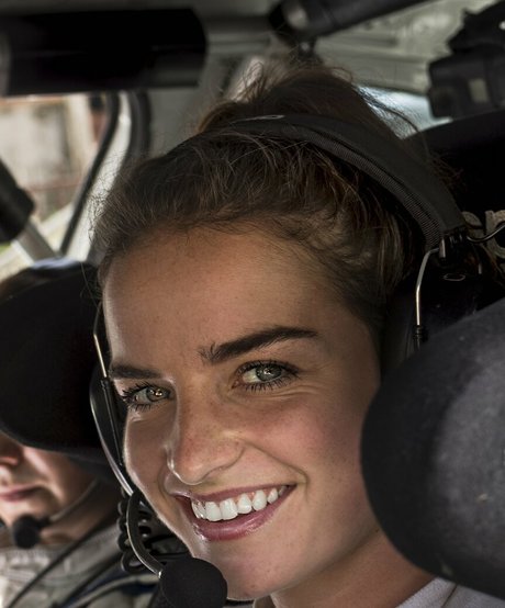 Catie Munnings ヌード女優 アーカイブ