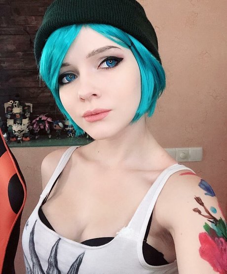 Irina Sabetskaya 裸モデル 写真