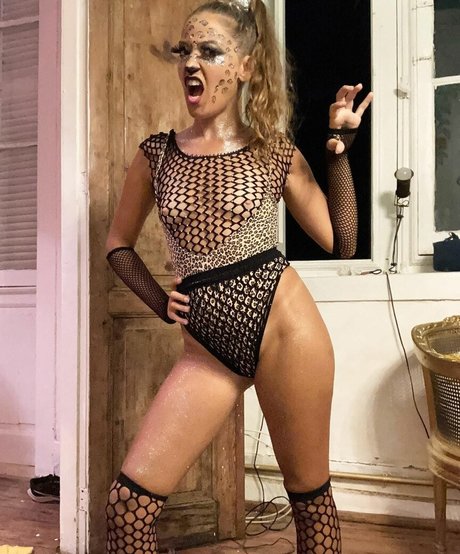 フィットネス 裸 オンリーファンズ トップ 写真