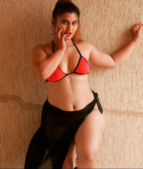 お尻を広げるオンリーファンズ 無料アダルト 画像