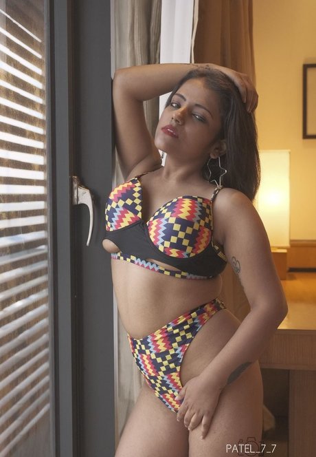 熟女アナルオンリーファンズ 無料セクシー 画像