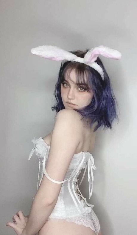 フラットオンリーファン アートヌード 画像