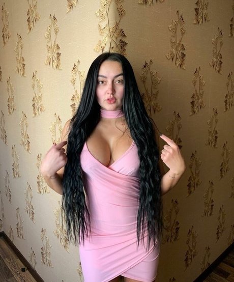 IconicDovile Virgin トップ女優 写真