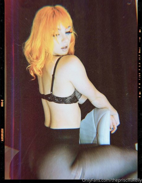 Gigi Dolin かわいいモデル 写真