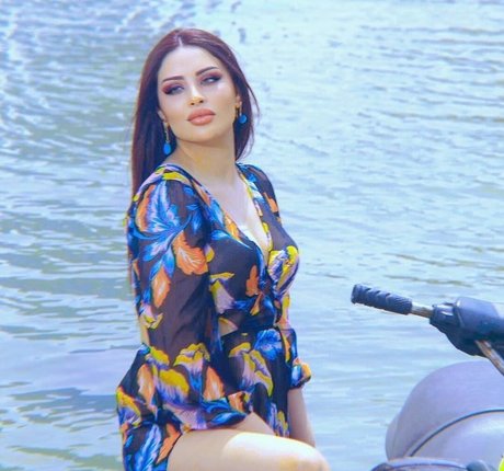 黒檀のタトゥーオンリーファンズ xxx ギャラリー