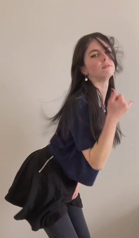 巨乳オナニーオンリーファンズ ホット裸 写真