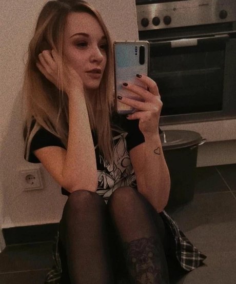 オンリーファンズの動画 エロ 写真