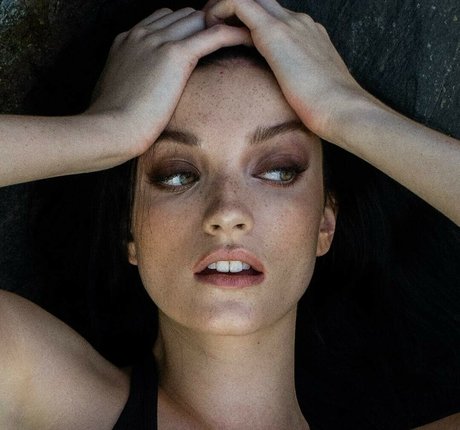 バニー無料オンリーファンズ セクシーヌード 写真