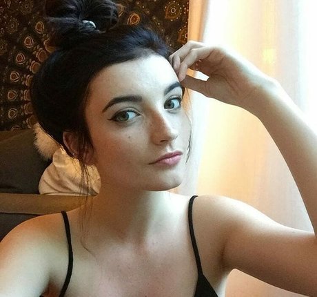 熟女のおっぱいオンリーファンズ ホットセクシー ギャラリー