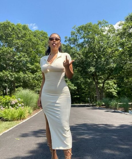 無性愛者のオンリーファンズ 可愛い 写真